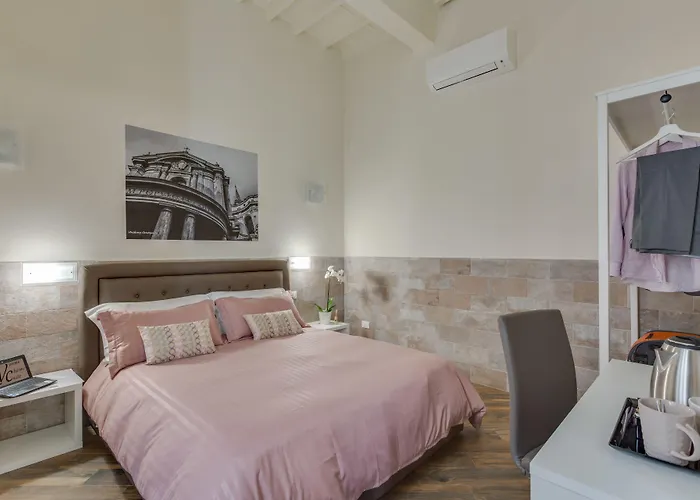 Navona Charme Gasthof 4*